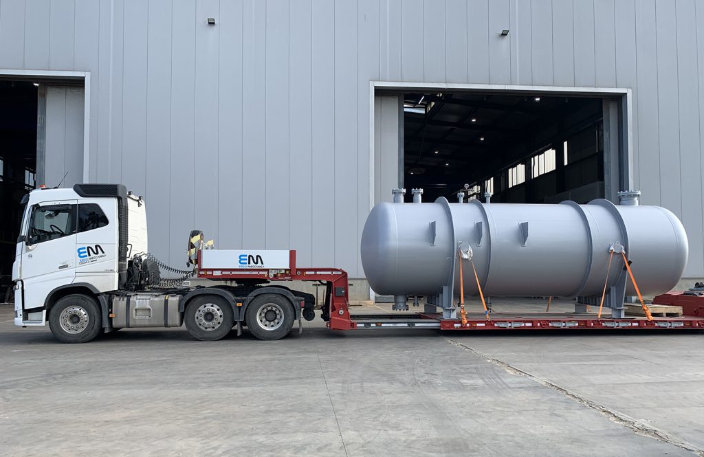 Ergo Meccanica has been working in the field of engineering, construction, assembly and maintenance of industrial plants and pressure vessels. EPC, Equipment,  Maintenance, Machineries. Vessel