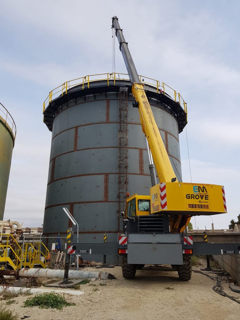 Ergo Meccanica has been working in the field of engineering, construction, assembly and maintenance of industrial plants and pressure vessels. EPC, Equipment,  Maintenance, Machineries. Storage Tanks